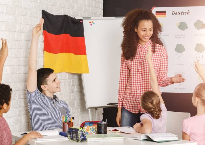 📢 OFFRE D’EMPLOI – PROFESSEUR D’ALLEMAND

Nous sommes un établissement à système éducatif français, situé à Ikianja, Ambohimangakely, et nous recrutons un(e) professeur d’allemand pour les classes ...