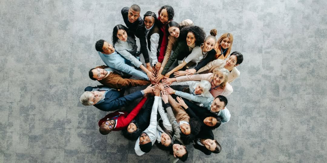 👨‍👩‍👧‍👦 Chers parents, parlons d’inclusivité ! 💬

L’inclusivité, c’est bien plus qu’un mot à la mode. C’est l’idée que chaque enfant, peu importe son origine, son genre, sa religion, ses capacités ...
