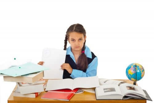 👉Pourquoi redoubler une classe ? Une décision parfois nécessaire

Le redoublement peut être une étape difficile à vivre pour  les parents, mais il ne doit pas être perçu comme un échec. Il s’agit a...