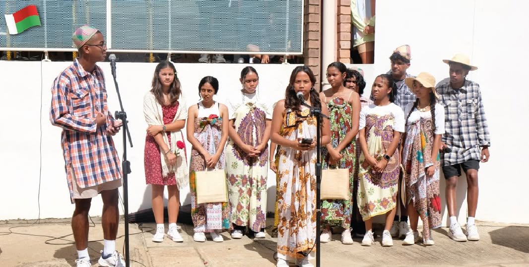 ✨ À l’occasion du Taom-baovao Malagasy ✨

À l’occasion du Taom-baovao Malagasy, célébré demain jeudi 19 mars 2026, nous invitons les parents à habiller leurs enfants en tenue gasy gasy afin de marq...